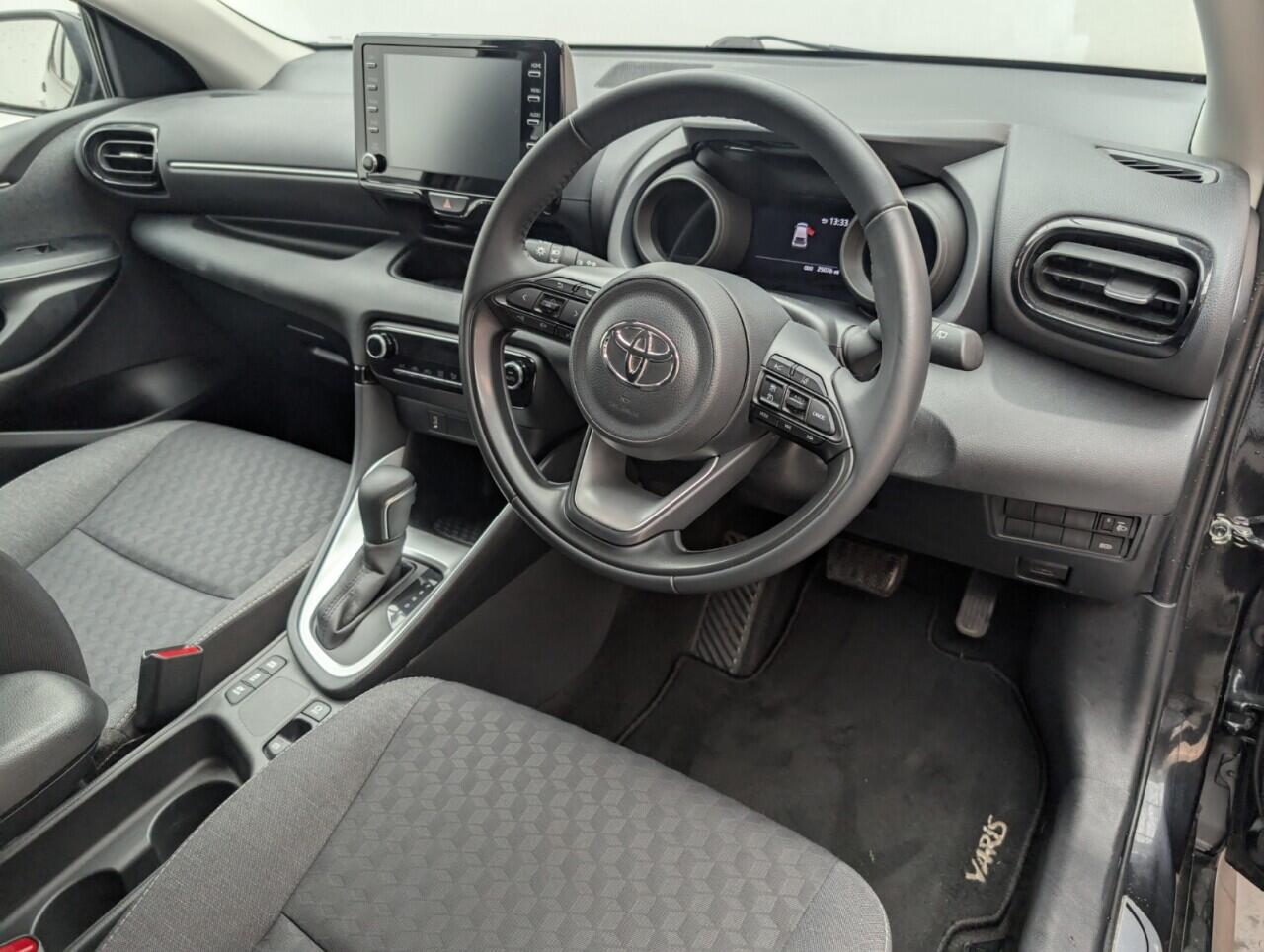 Used Toyota Yaris 2021 for sale - 76423934: Photo 11