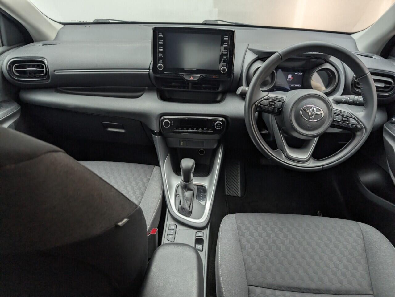 Used Toyota Yaris 2021 for sale - 76423934: Photo 24