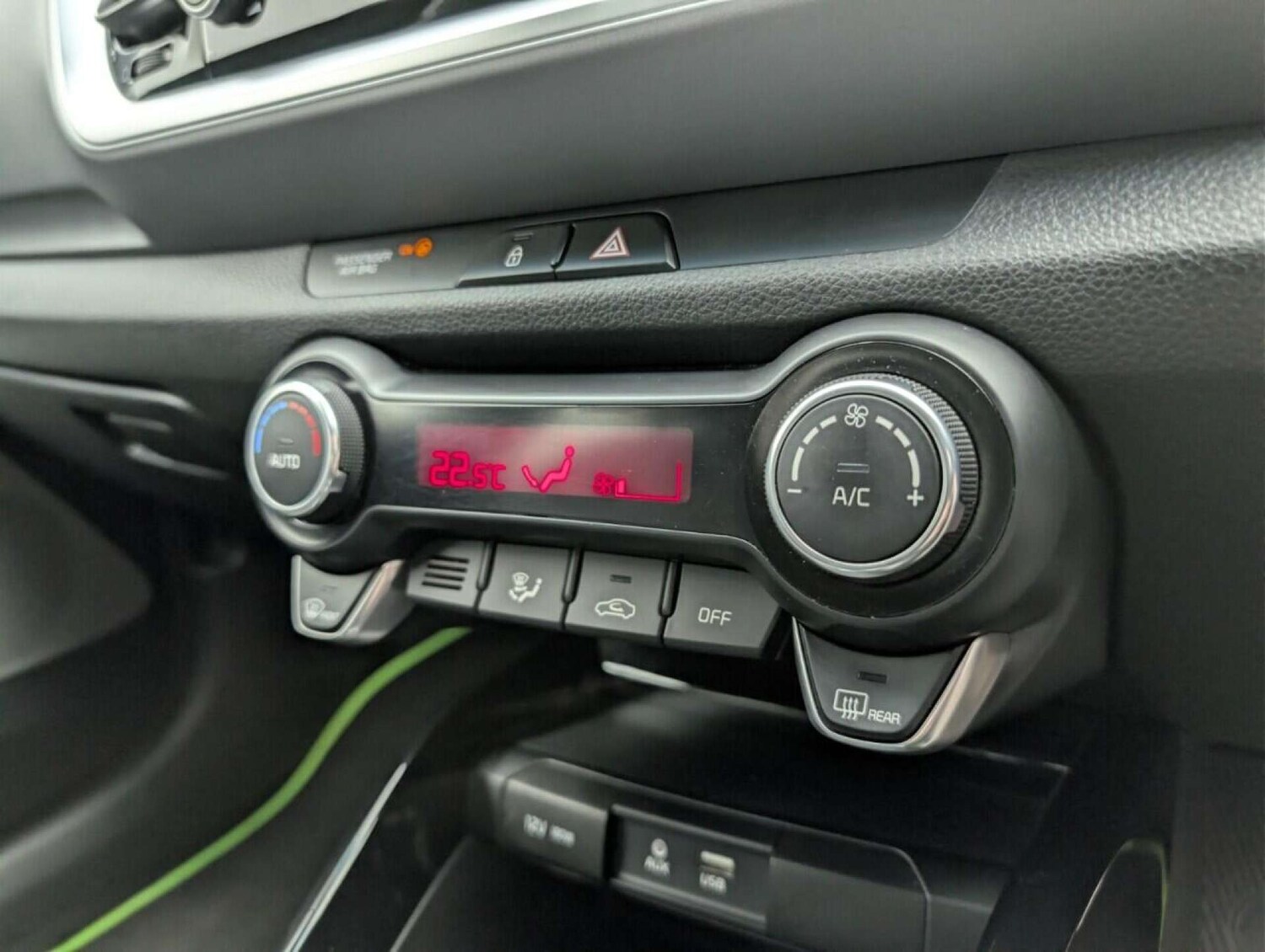 Used Kia Stonic 2018 for sale - 77713793: Photo 16