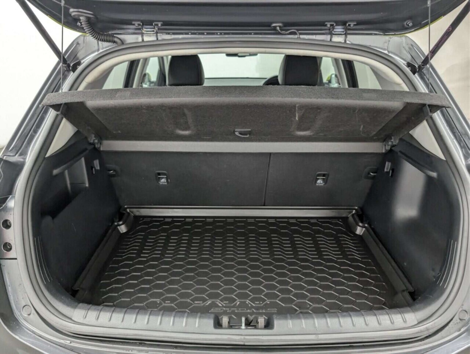 Used Kia Stonic 2018 for sale - 77713793: Photo 24