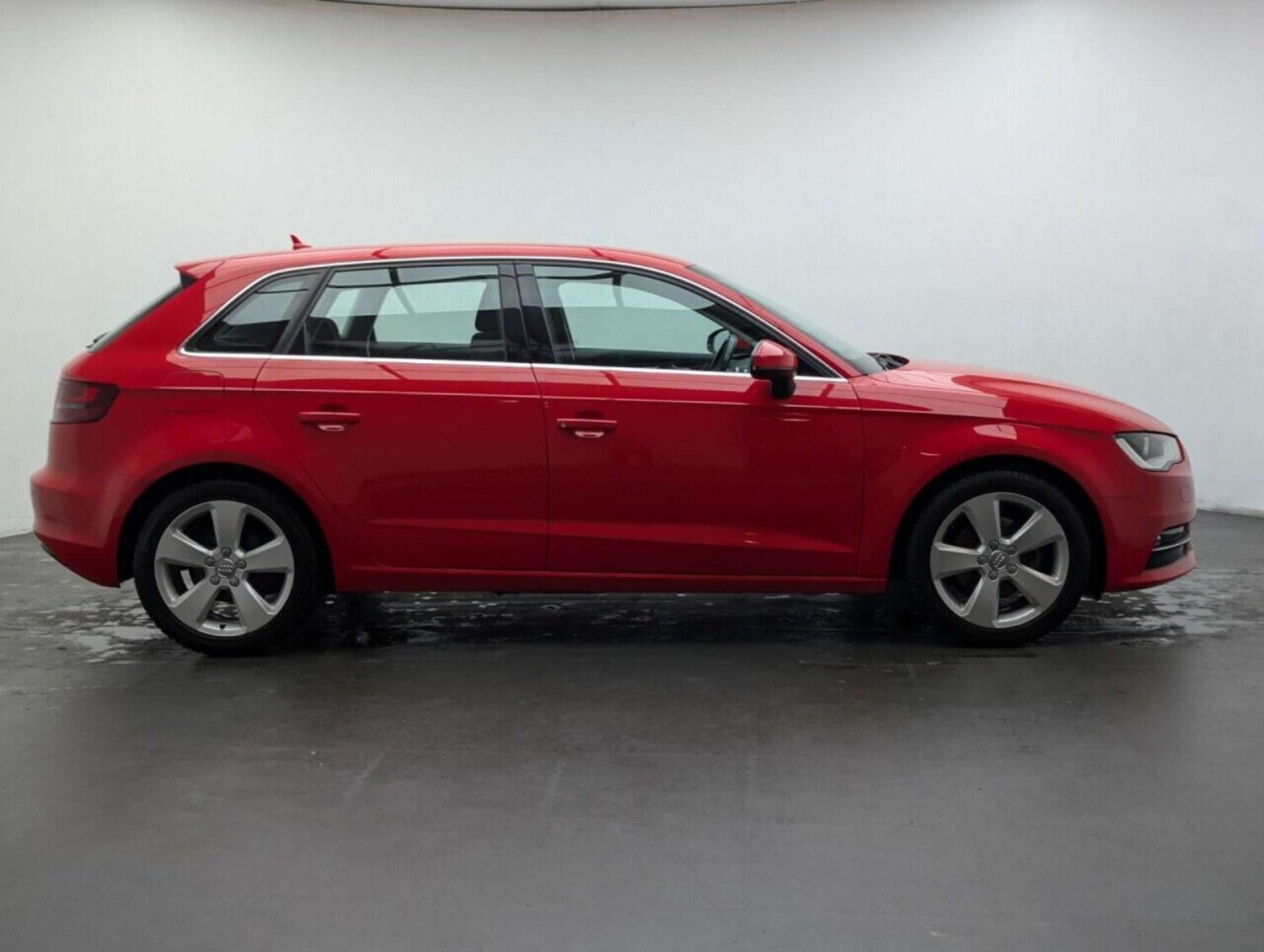 Used Audi A3 2015 for sale - 77713859: Photo 9