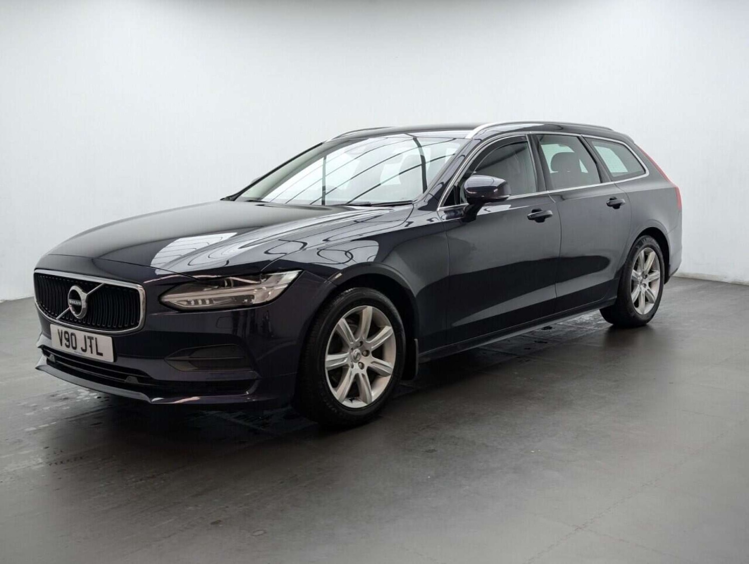 Used Volvo V90 2019 for sale - 77714336: Photo 4