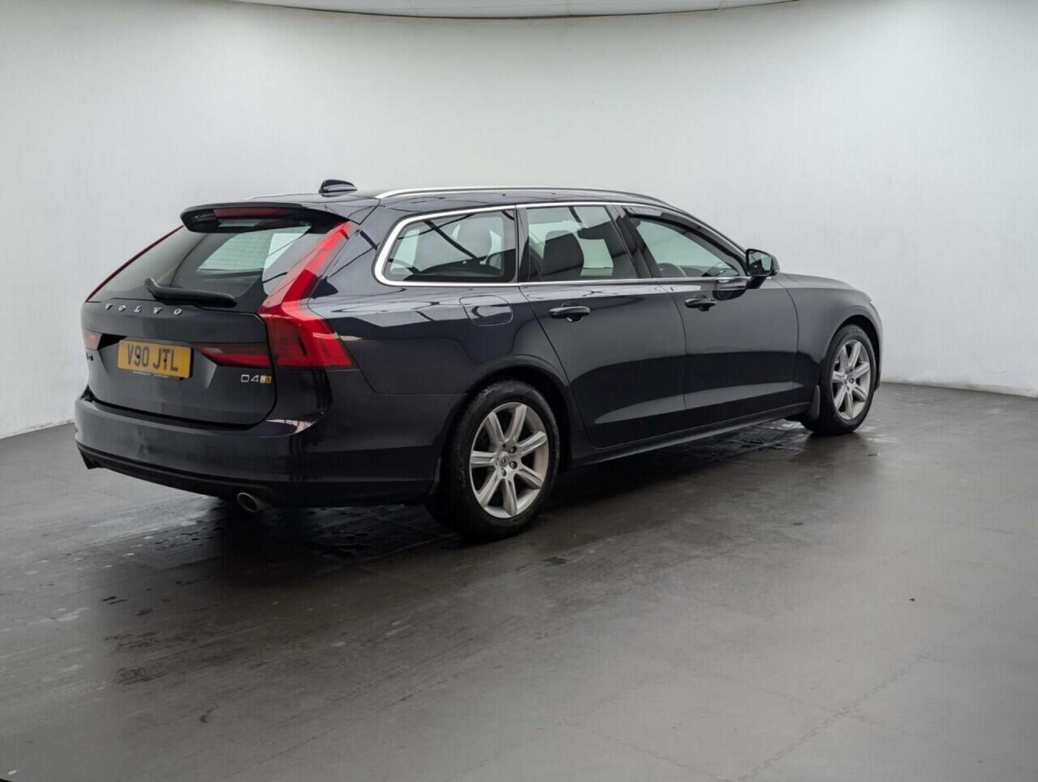 Used Volvo V90 2019 for sale - 77714336: Photo 8