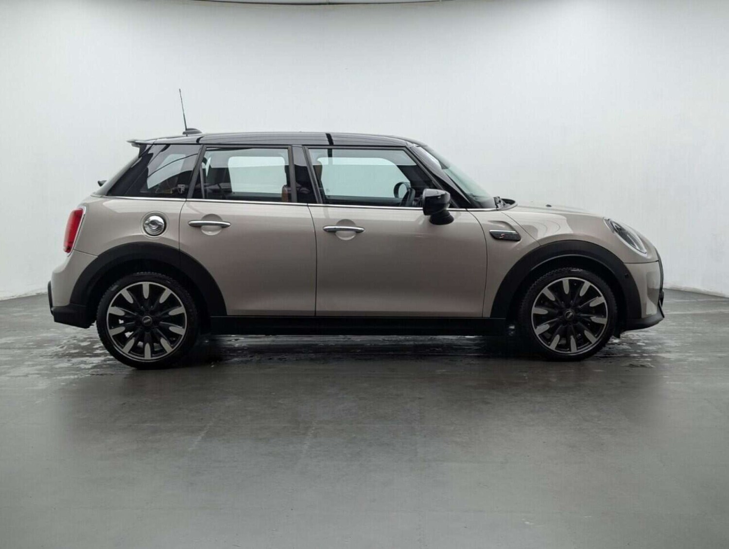 Used MINI Hatch 2023 for sale - 77713813: Photo 9