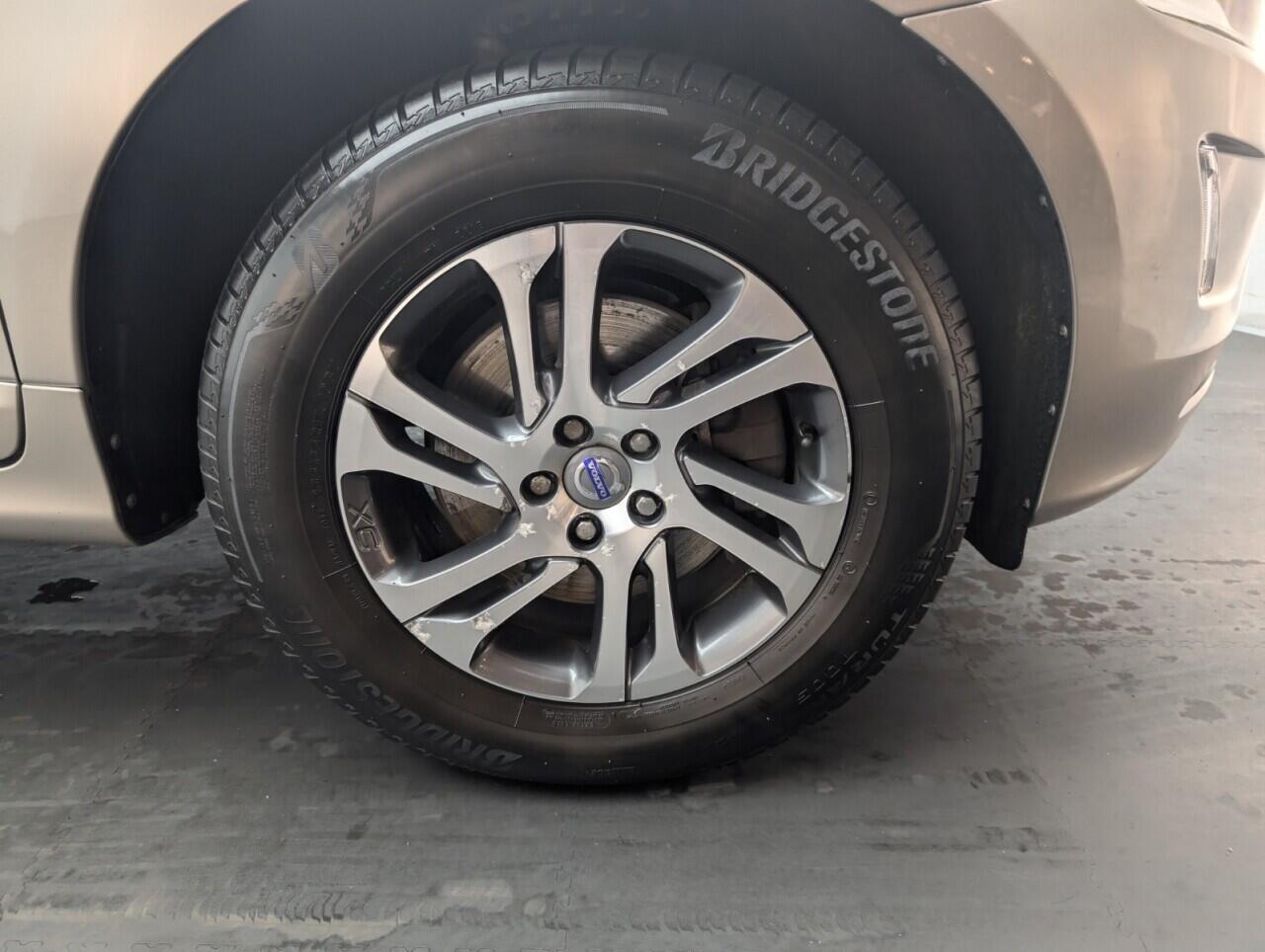 Used Volvo XC60 2015 for sale - 76422881: Photo 10