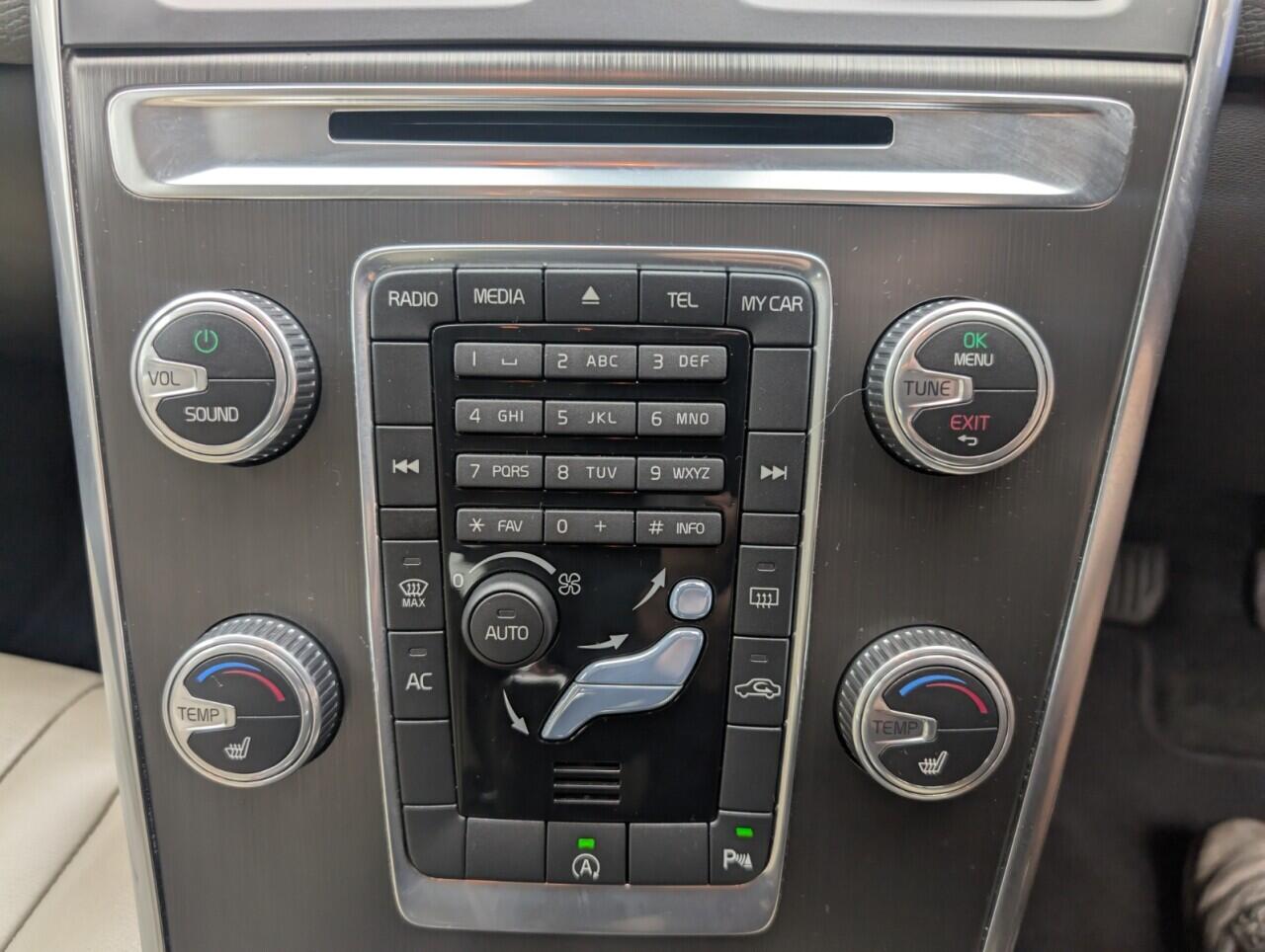 Used Volvo XC60 2015 for sale - 76422881: Photo 14