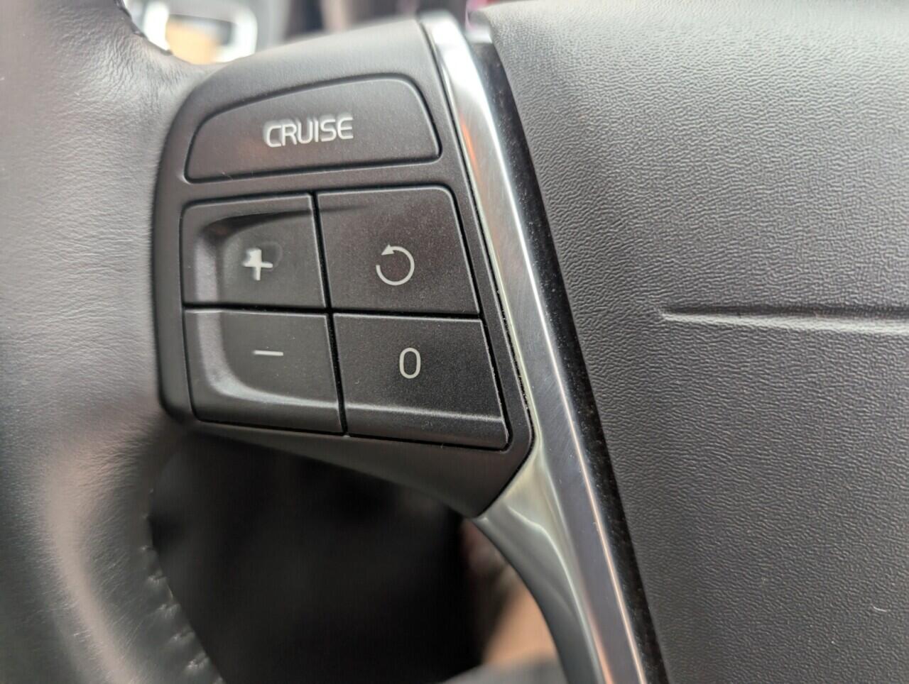 Used Volvo XC60 2015 for sale - 76422881: Photo 17