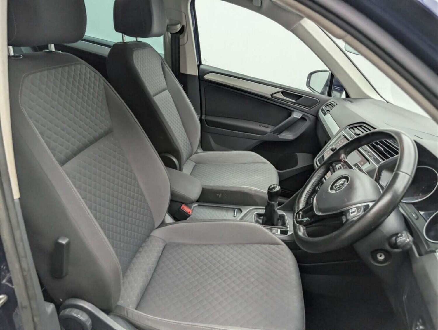 Used Volkswagen Tiguan 2017 for sale - 77713010: Photo 12