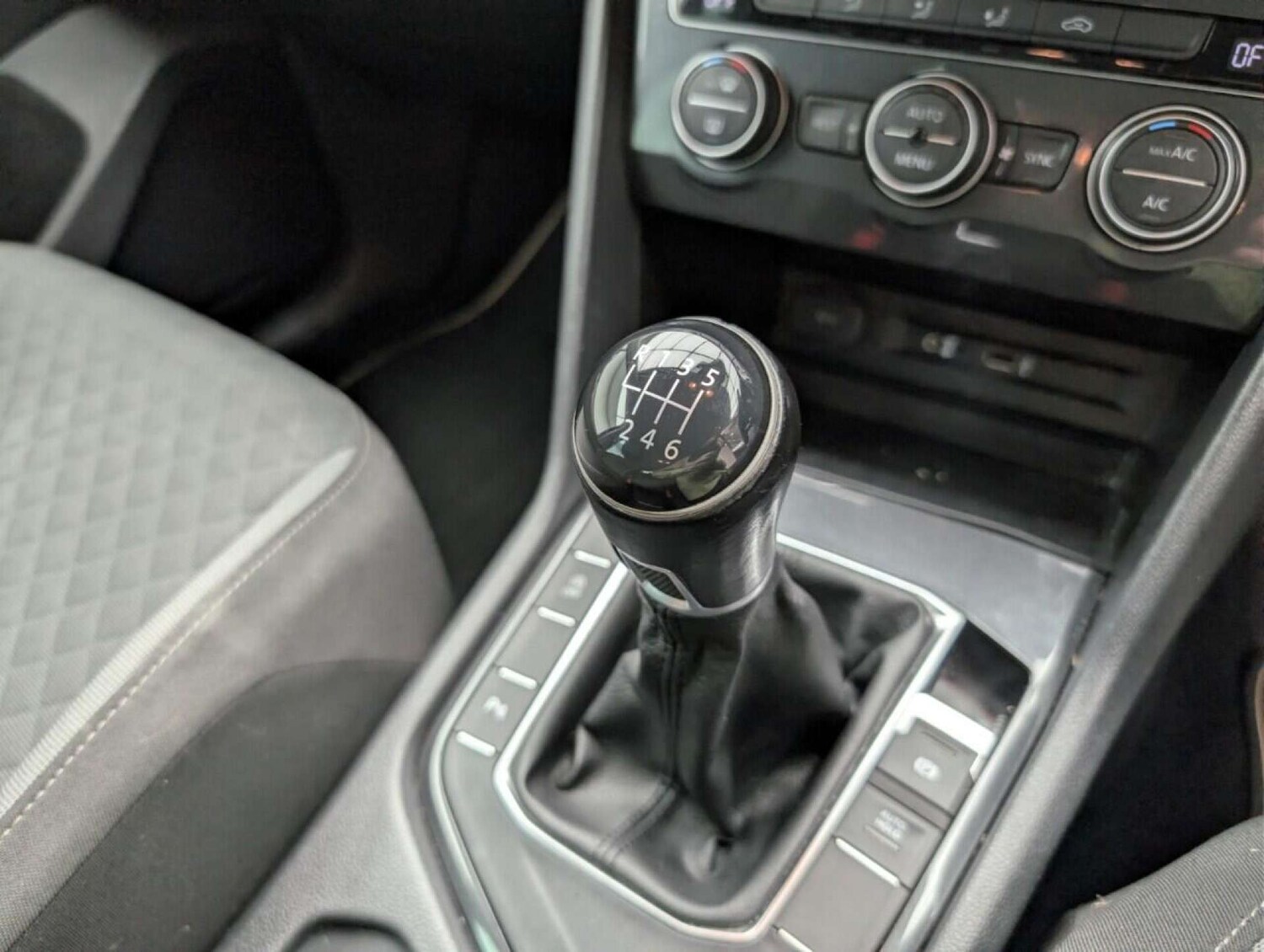 Used Volkswagen Tiguan 2017 for sale - 77713010: Photo 16