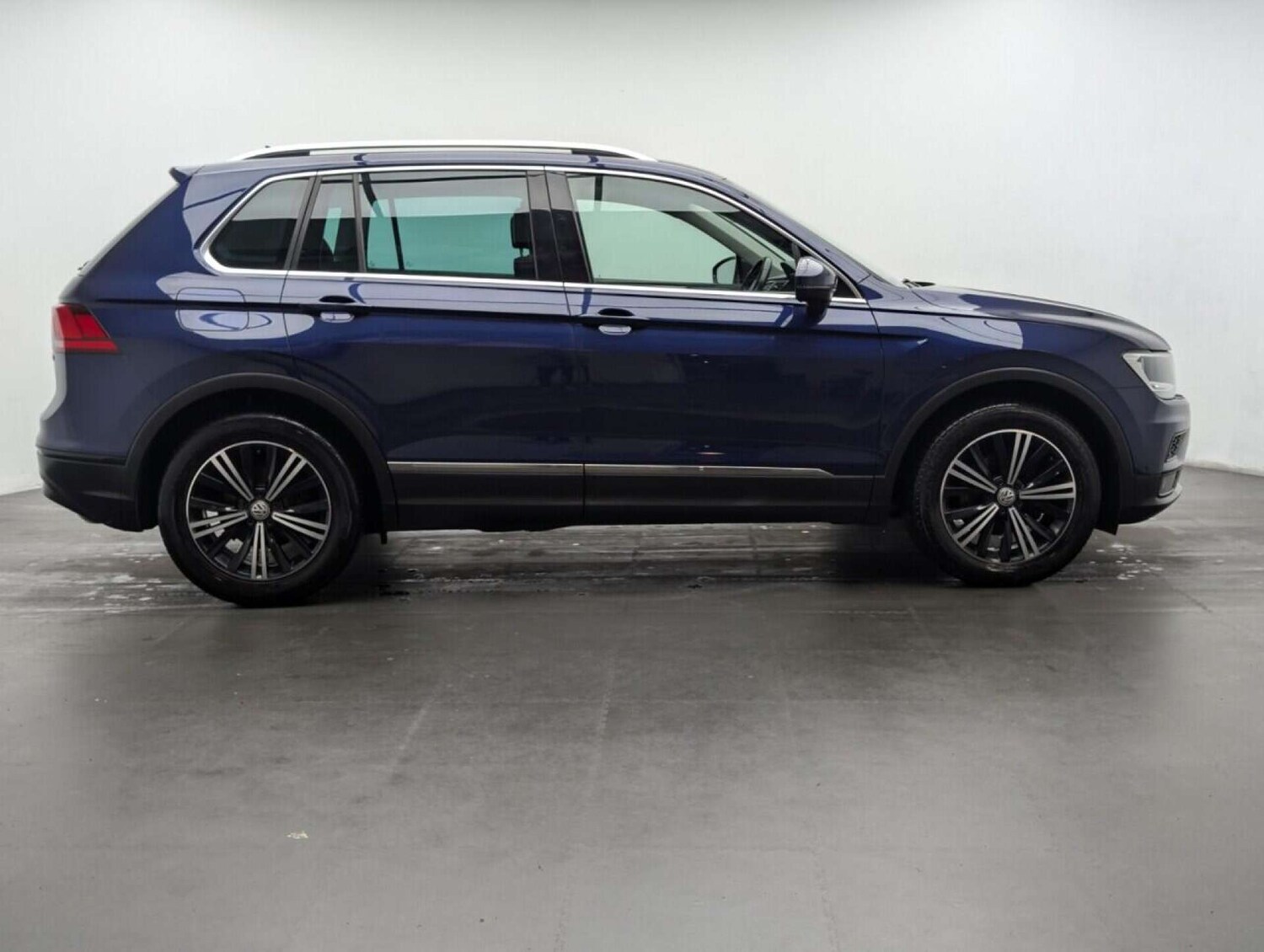 Used Volkswagen Tiguan 2017 for sale - 77713010: Photo 9