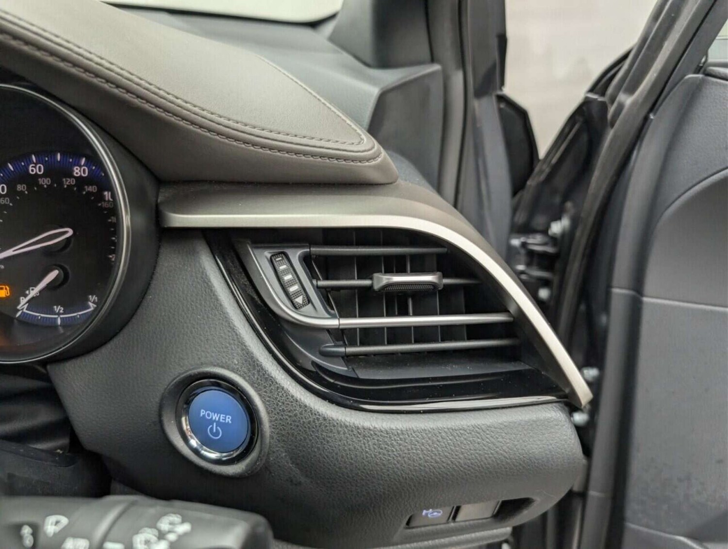 Used Toyota C-HR 2022 for sale - 77714812: Photo 19