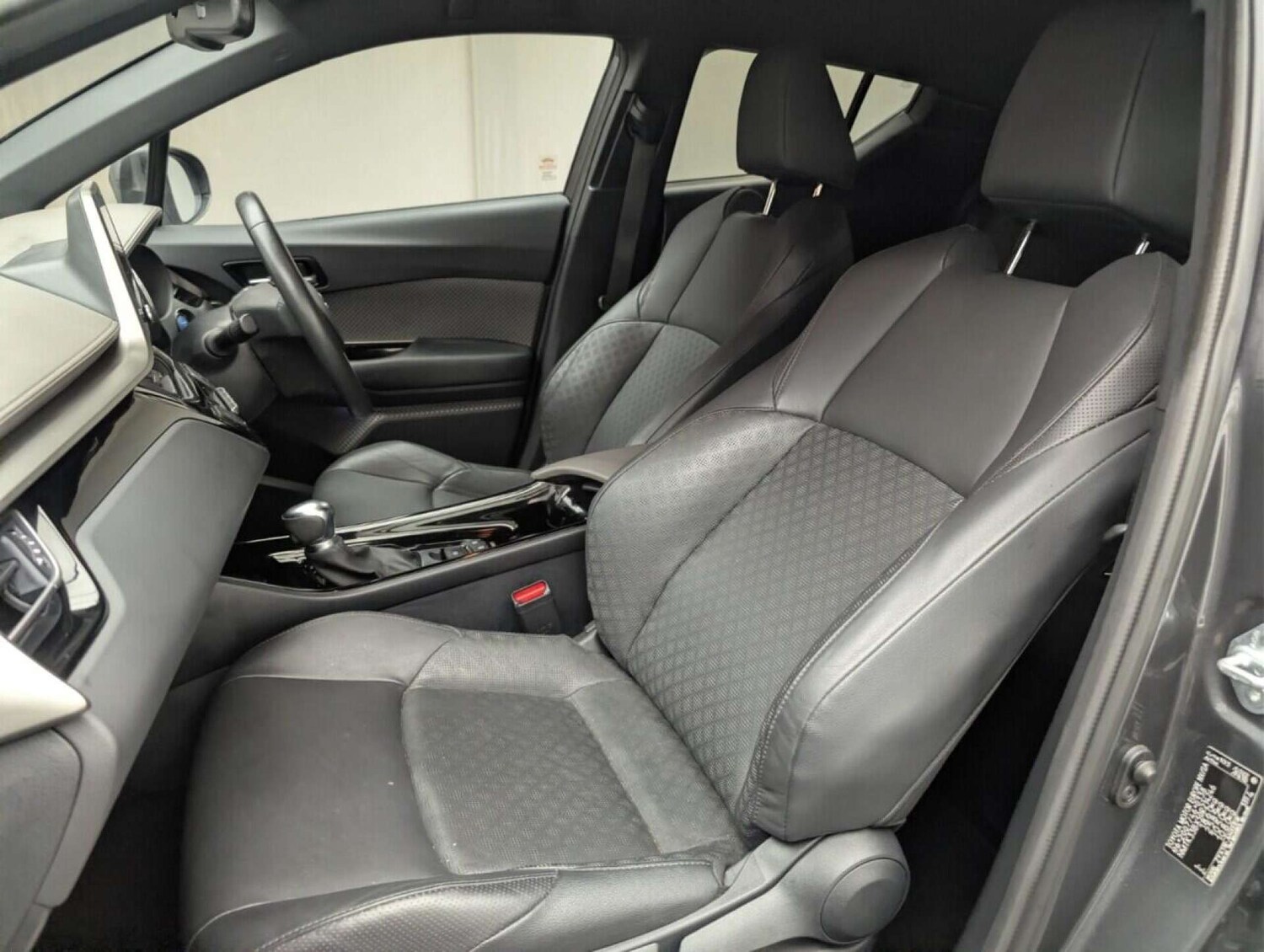 Used Toyota C-HR 2022 for sale - 77714812: Photo 27