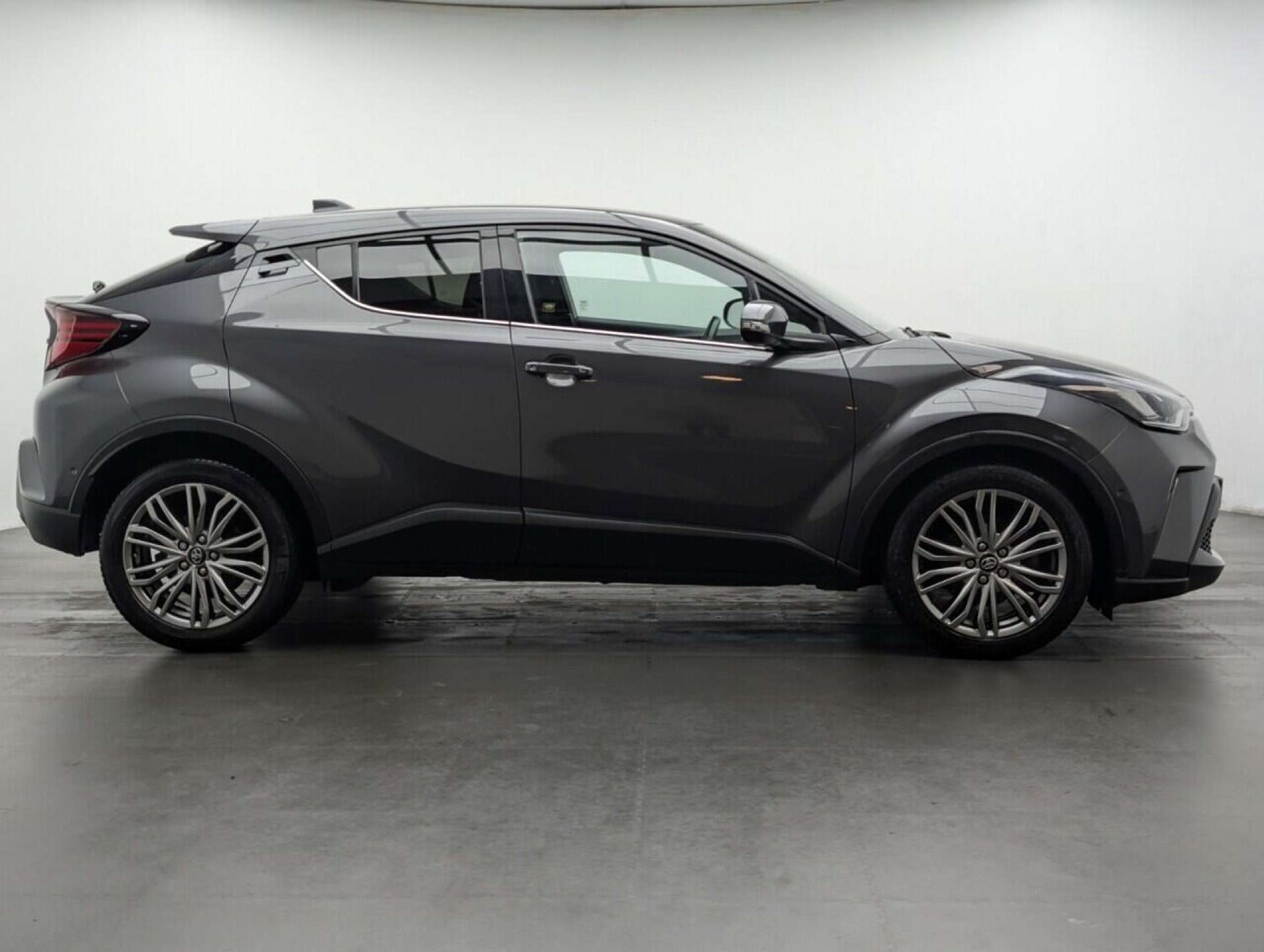 Used Toyota C-HR 2022 for sale - 77714812: Photo 9