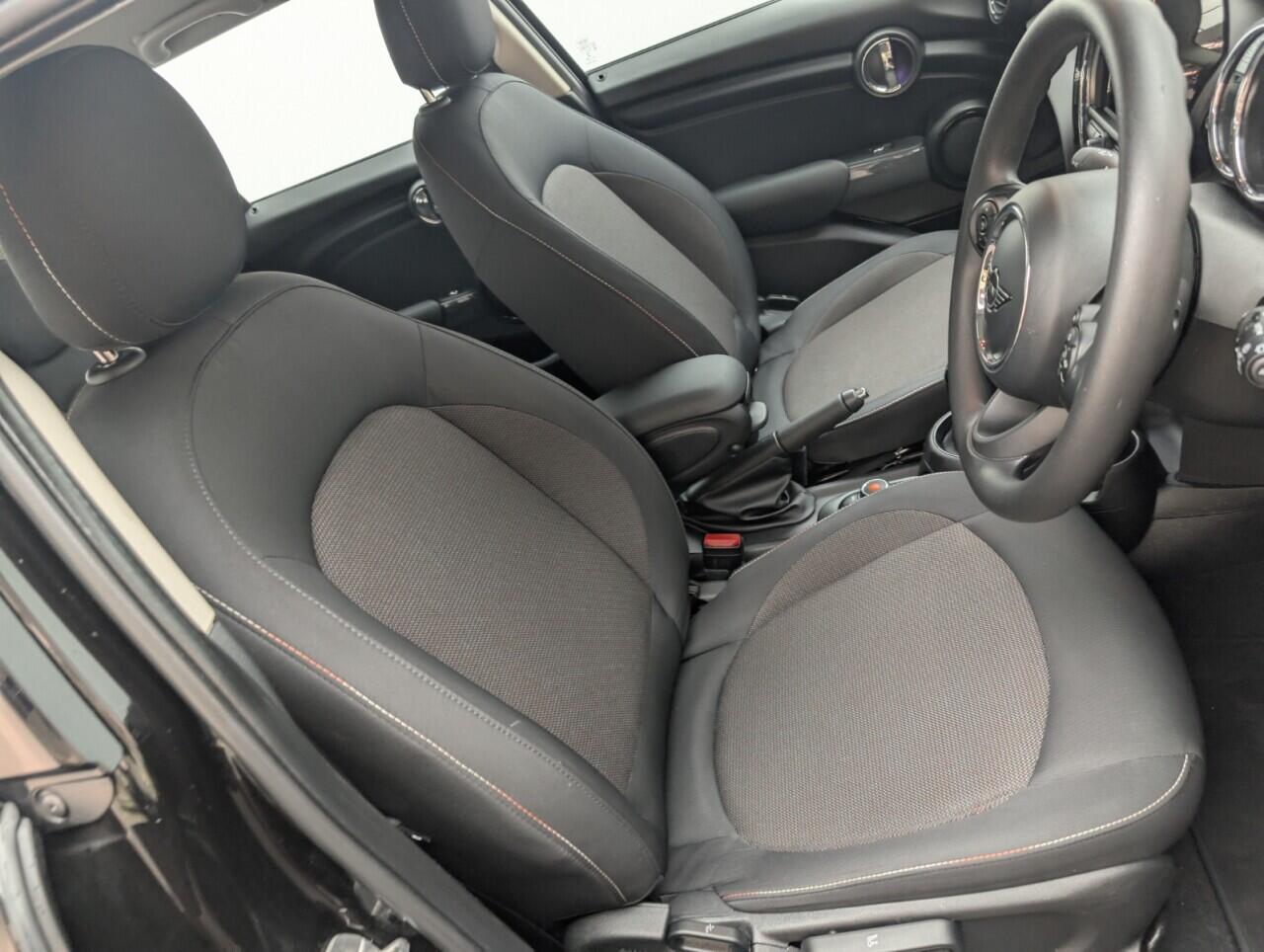 Used MINI Hatch 2020 for sale - 76424621: Photo 12