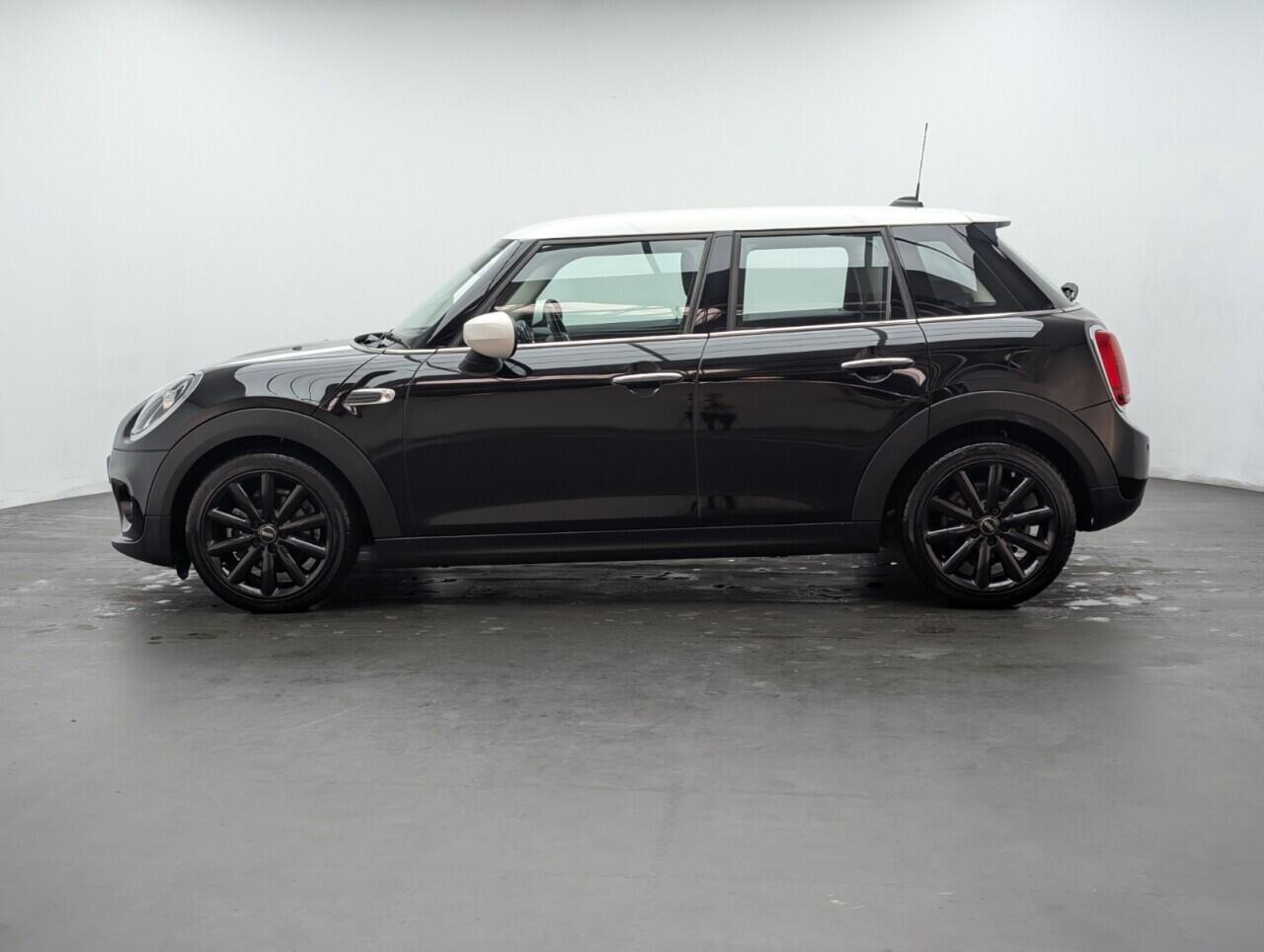 Used MINI Hatch 2020 for sale - 76424621: Photo 5