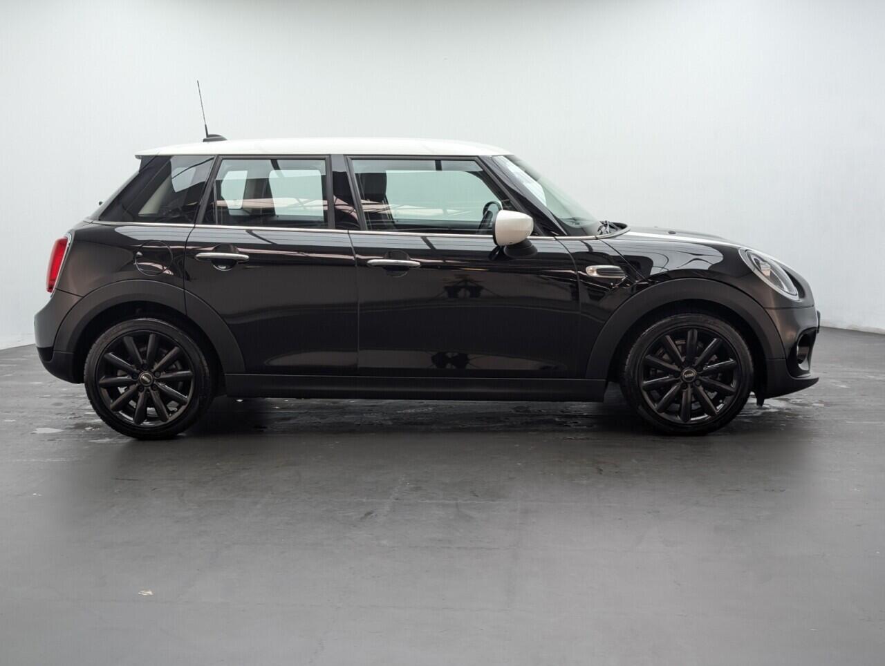 Used MINI Hatch 2020 for sale - 76424621: Photo 9