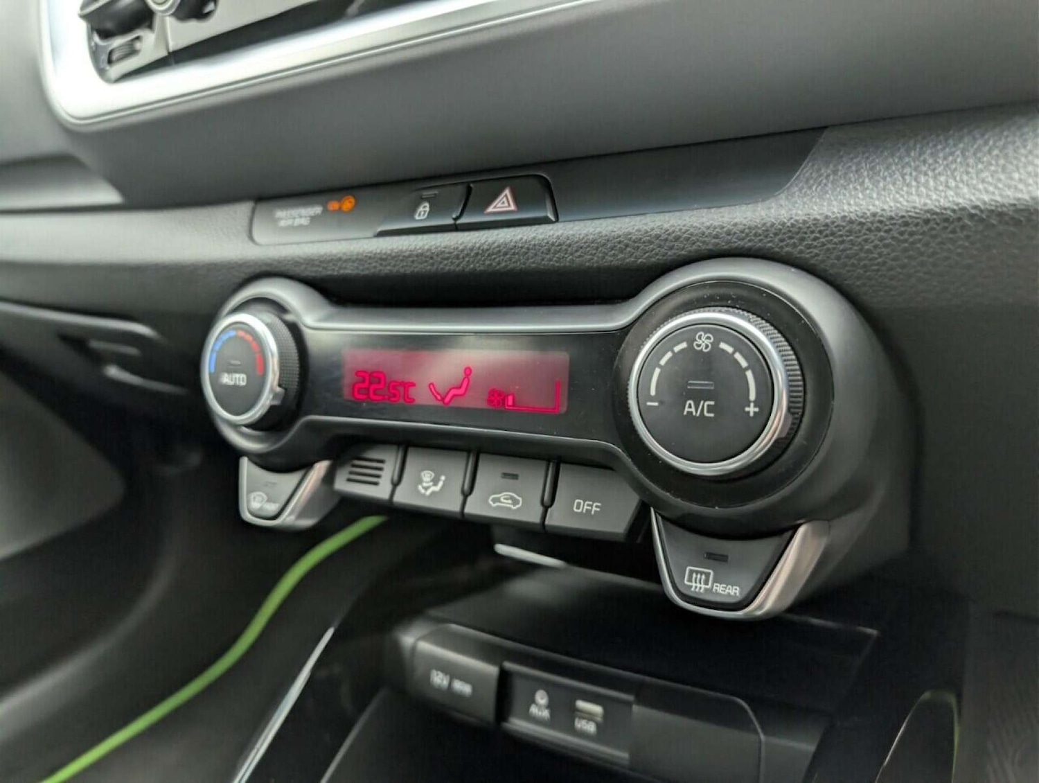 Used Kia Stonic 2018 for sale - 78014339: Photo 19