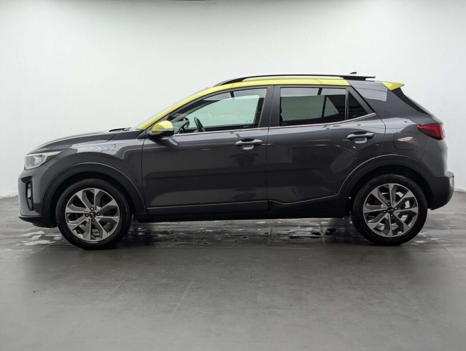 Used Kia Stonic 2018 for sale - 78014339: Photo 6