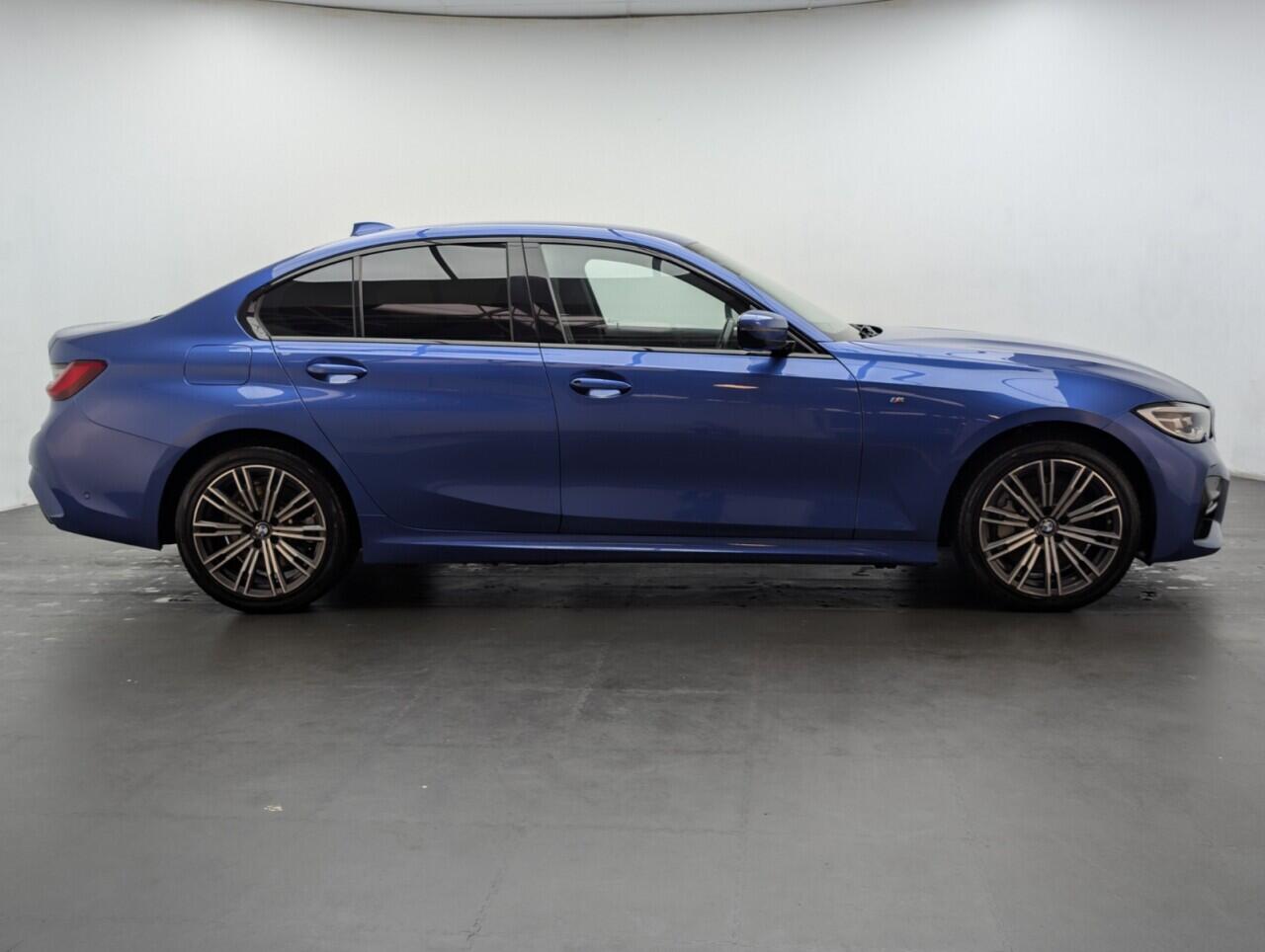 Used BMW 3 Series 2020 for sale - 76424617: Photo 9