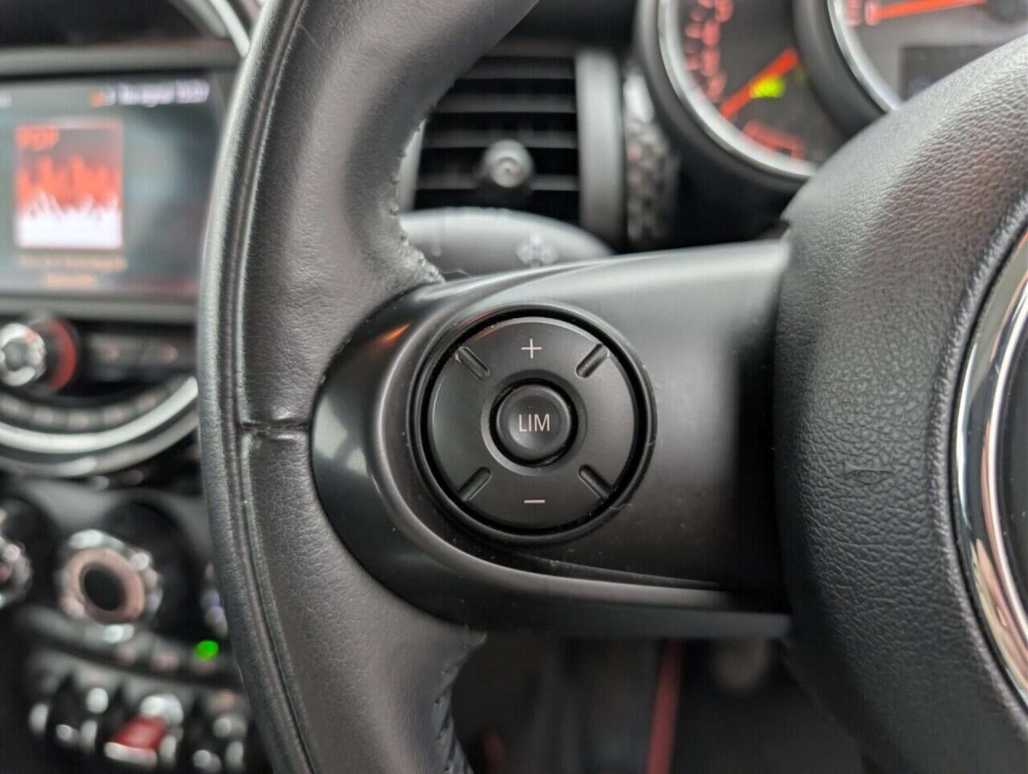 Used MINI Hatch 2018 for sale - 77713599: Photo 18