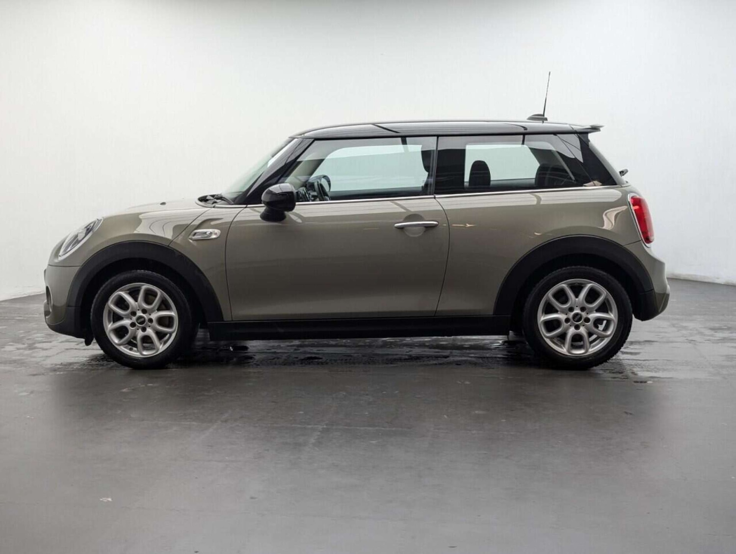 Used MINI Hatch 2018 for sale - 77713599: Photo 5