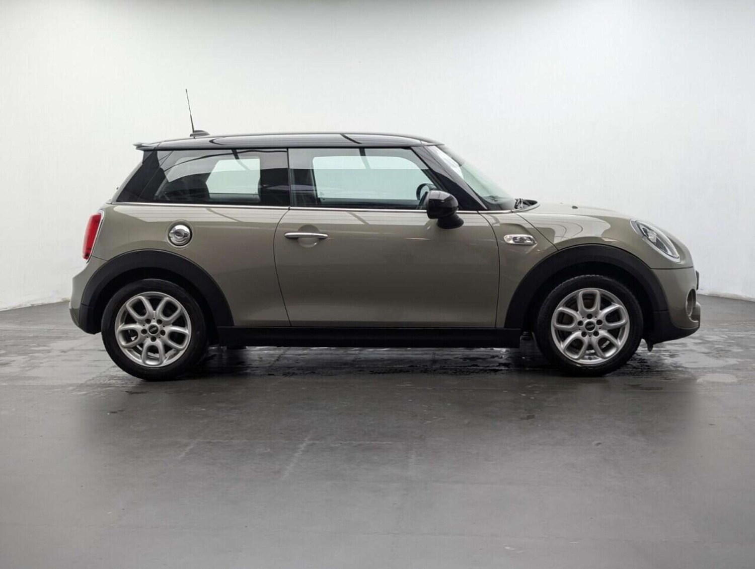 Used MINI Hatch 2018 for sale - 77713599: Photo 9