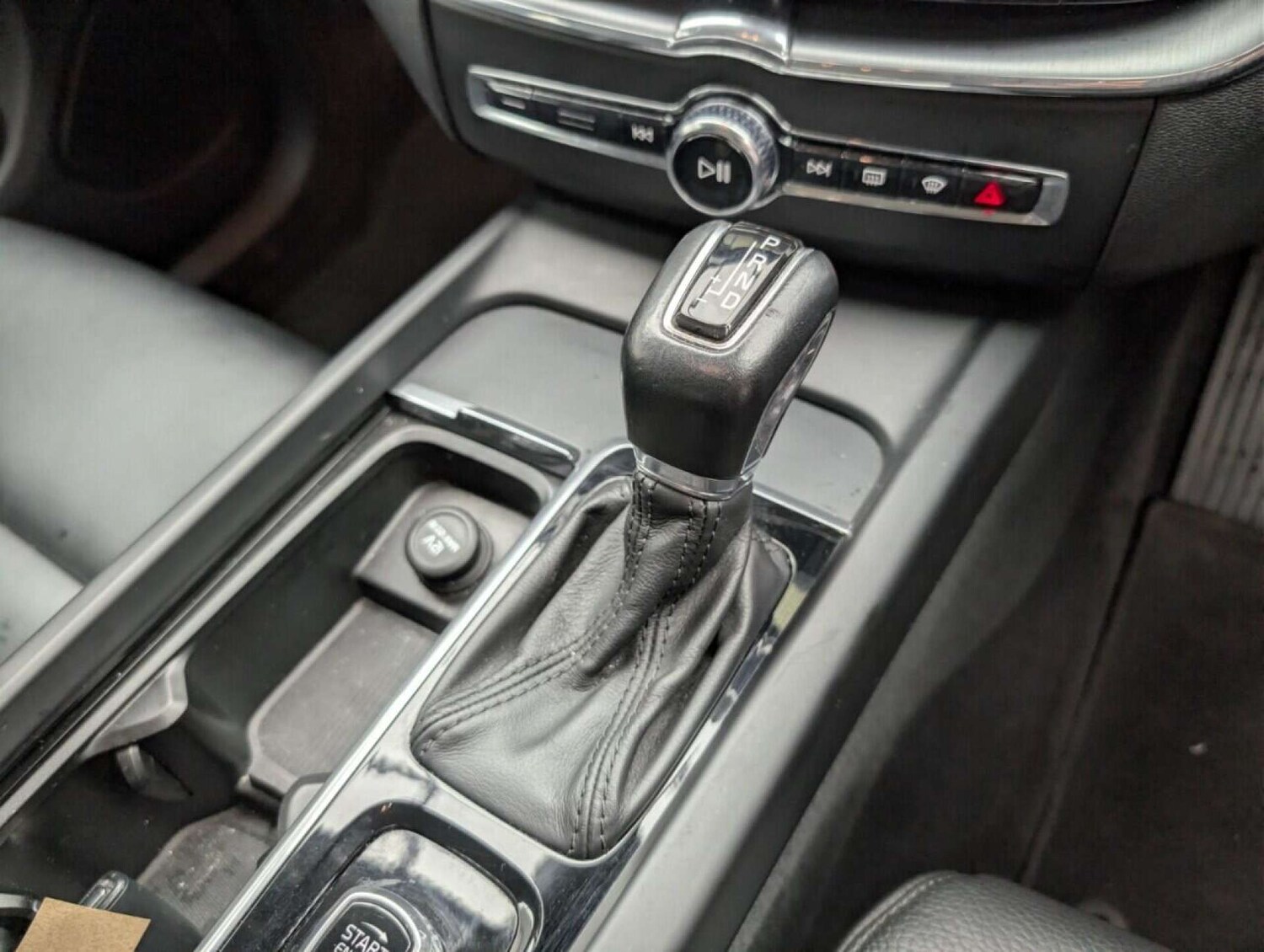 Used Volvo XC60 2018 for sale - 77714389: Photo 15