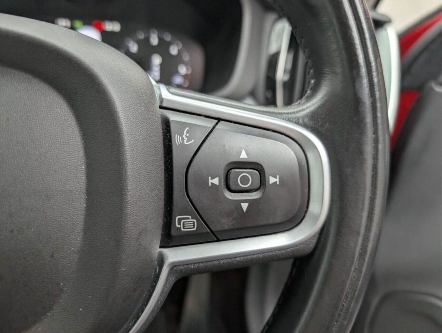 Used Volvo XC60 2018 for sale - 77714389: Photo 18