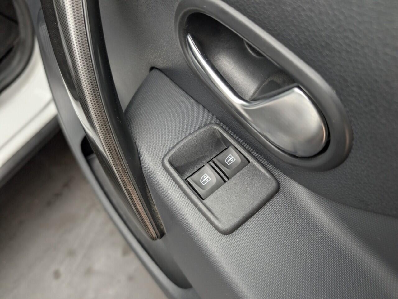 Used Dacia Sandero Stepway 2018 for sale - 76484377: Photo 22