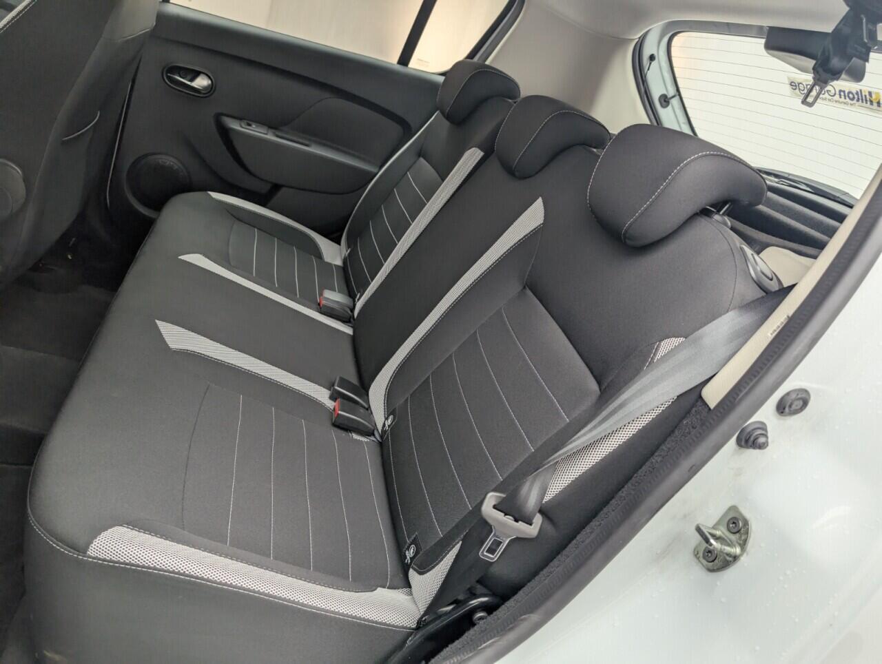 Used Dacia Sandero Stepway 2018 for sale - 76484377: Photo 27