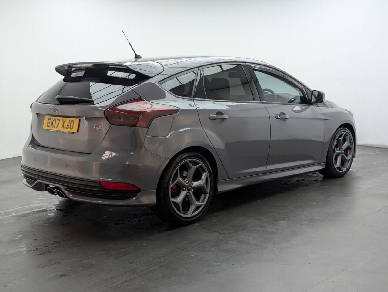 Used Ford Focus 2017 for sale - 76425751: Photo 19