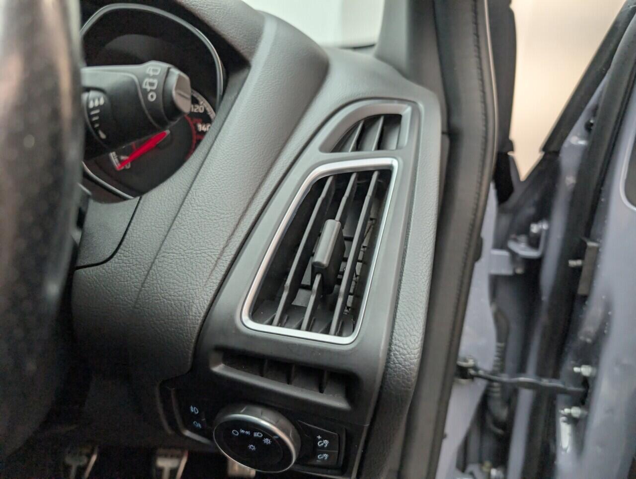 Used Ford Focus 2017 for sale - 76425751: Photo 33