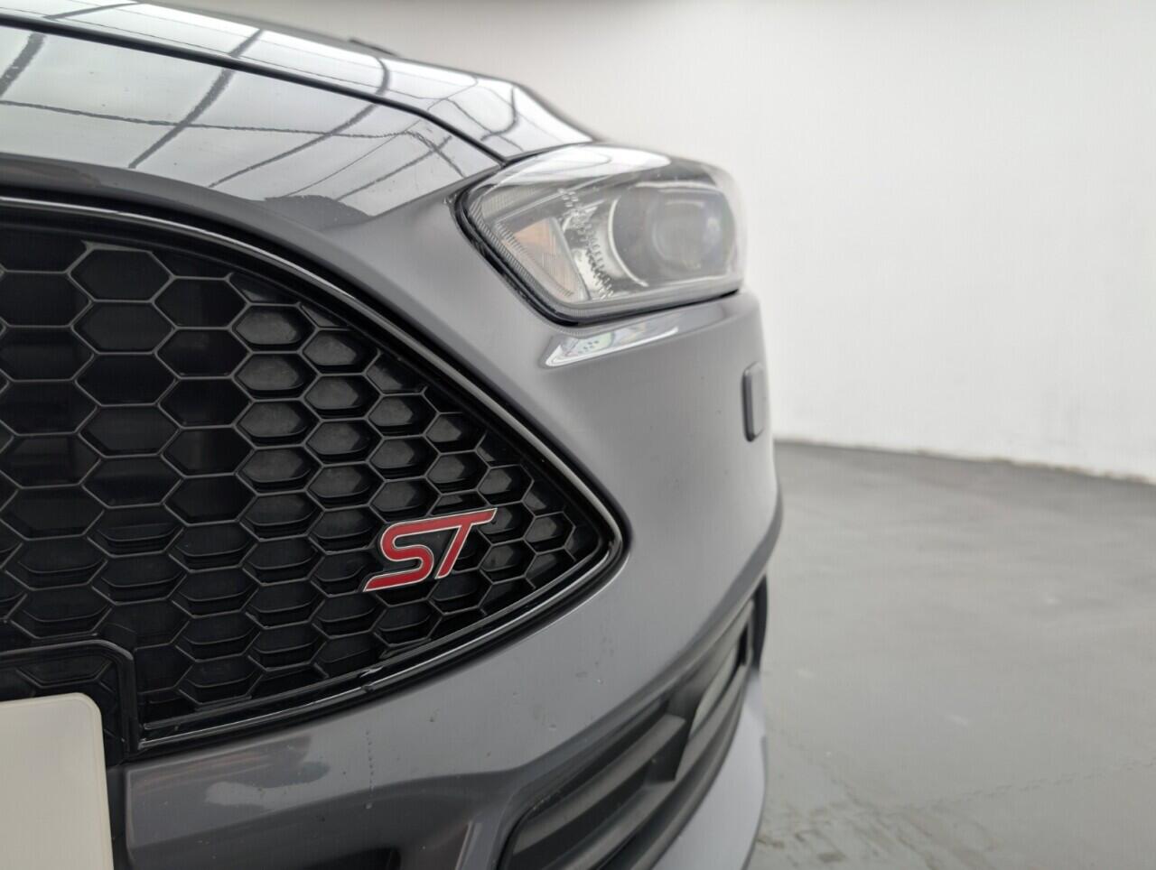 Used Ford Focus 2017 for sale - 76425751: Photo 42