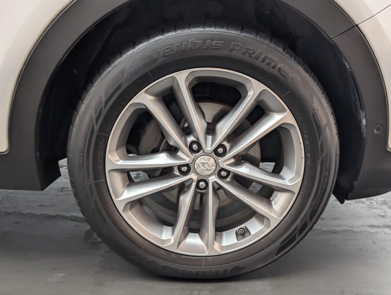 Used Hyundai Santa Fe 2018 for sale - 76424854: Photo 10