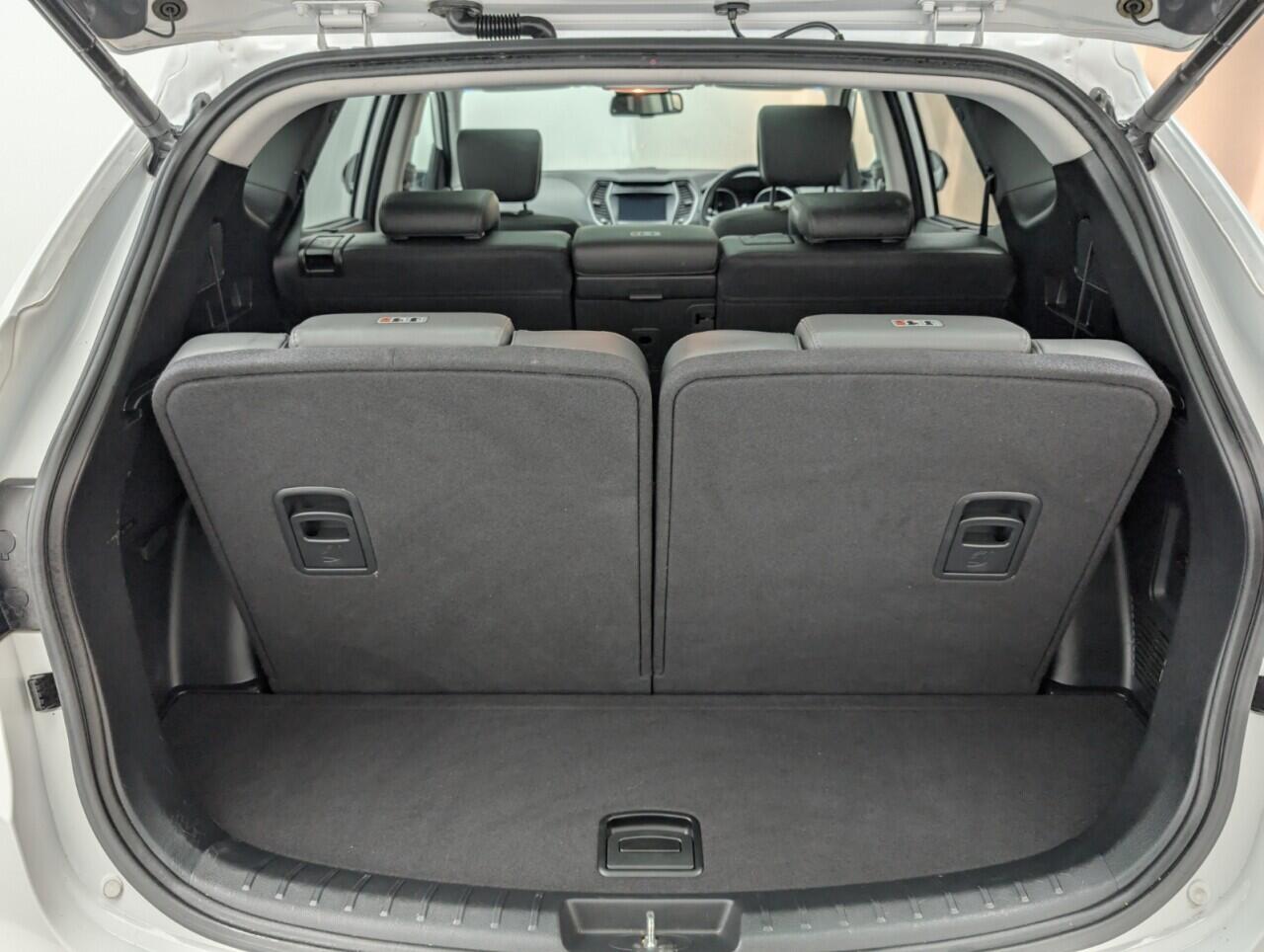 Used Hyundai Santa Fe 2018 for sale - 76424854: Photo 28