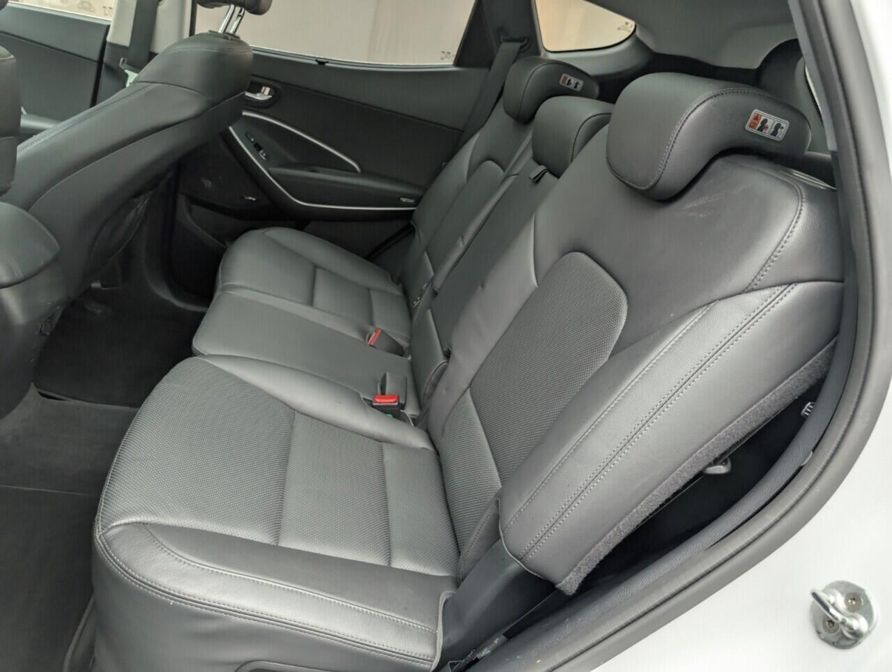 Used Hyundai Santa Fe 2018 for sale - 76424854: Photo 29