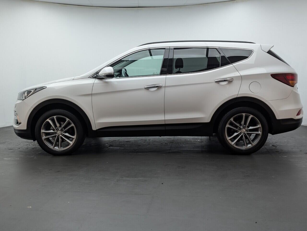Used Hyundai Santa Fe 2018 for sale - 76424854: Photo 5