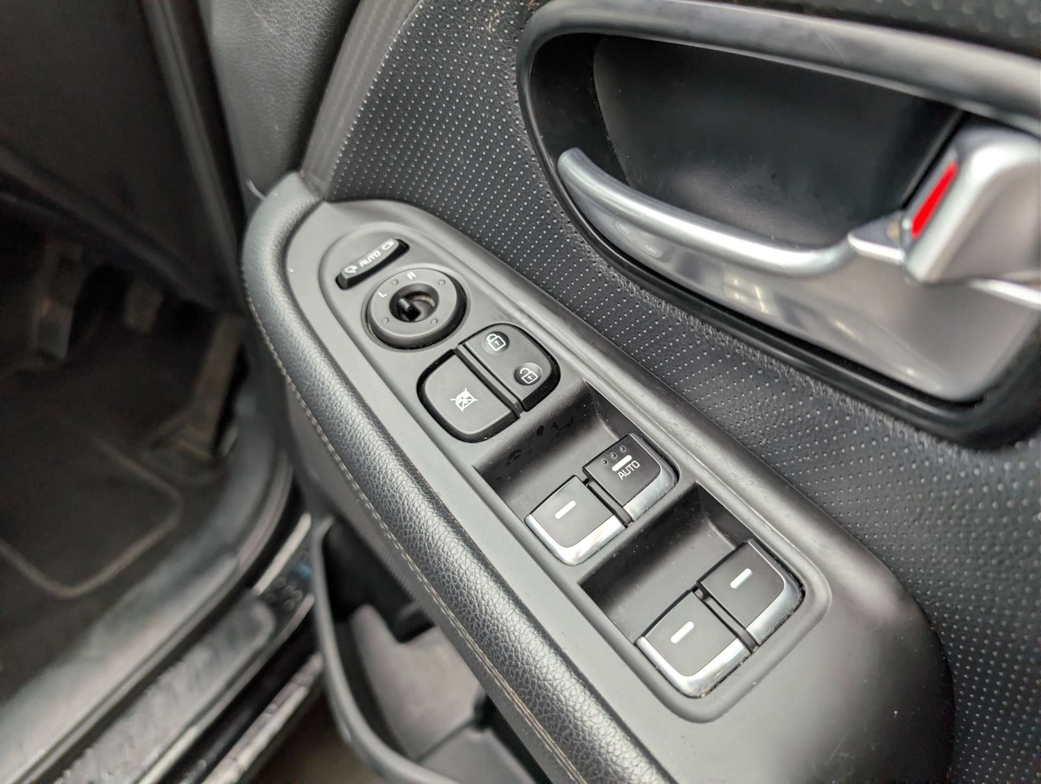 Used Kia Carens 2018 for sale - 78030978: Photo 21