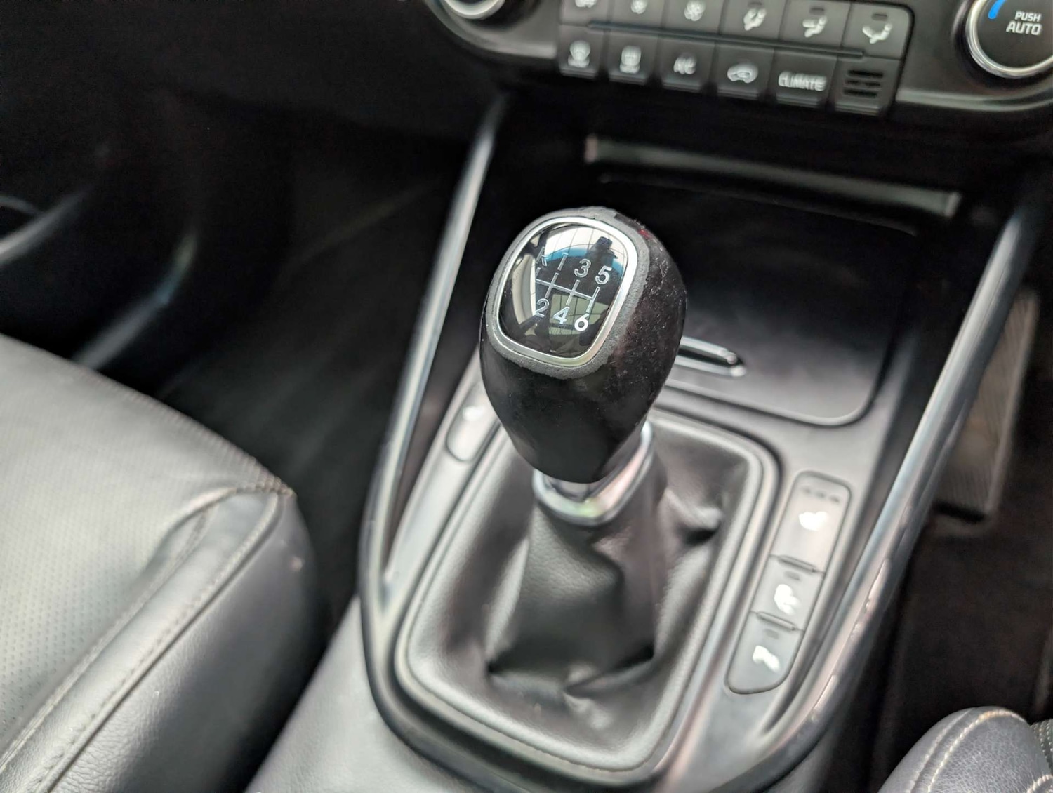 Used Kia Carens 2018 for sale - 78030978: Photo 22