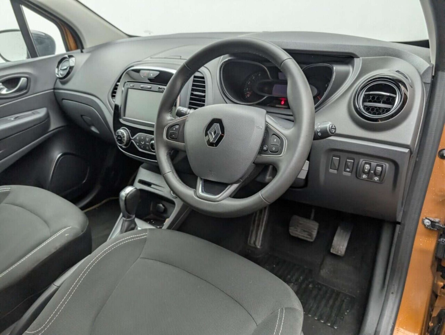 Used Renault Captur 2019 for sale - 77713928: Photo 11