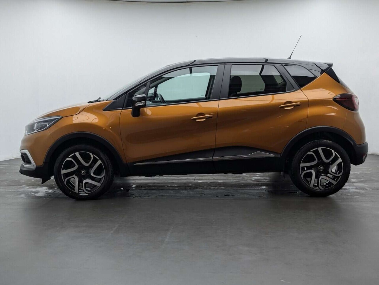 Used Renault Captur 2019 for sale - 77713928: Photo 5