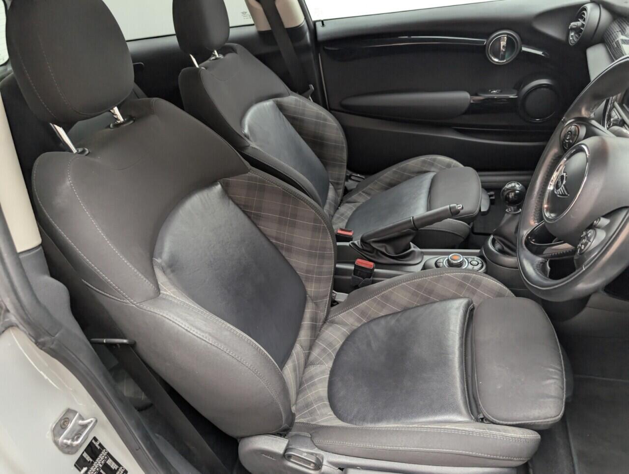 Used MINI Hatch 2018 for sale - 76424695: Photo 12