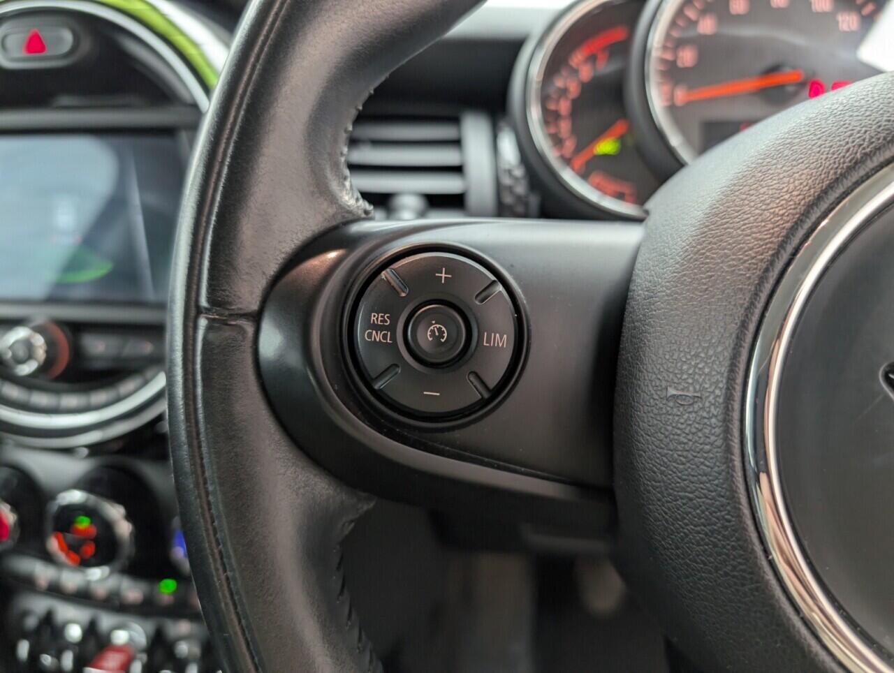 Used MINI Hatch 2018 for sale - 76424695: Photo 19