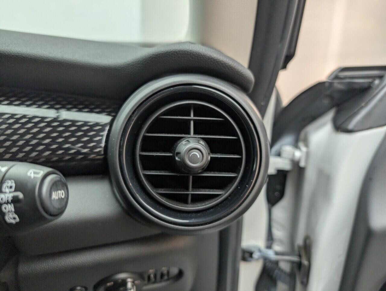 Used MINI Hatch 2018 for sale - 76424695: Photo 21