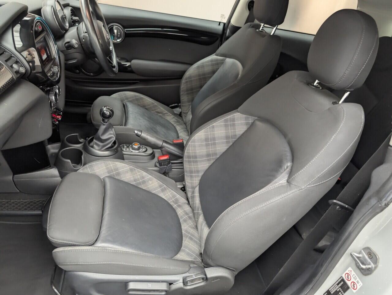 Used MINI Hatch 2018 for sale - 76424695: Photo 27