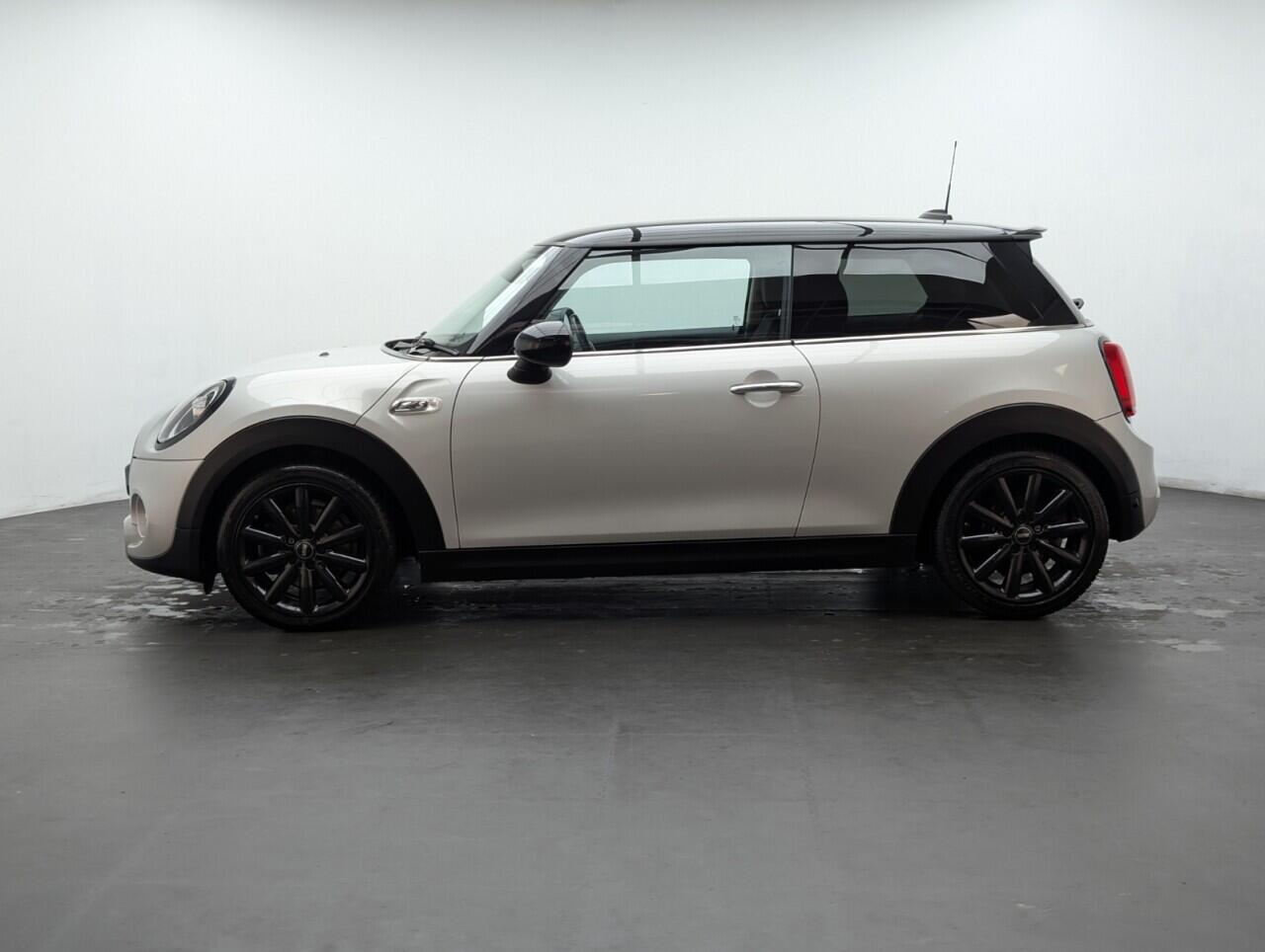 Used MINI Hatch 2018 for sale - 76424695: Photo 5