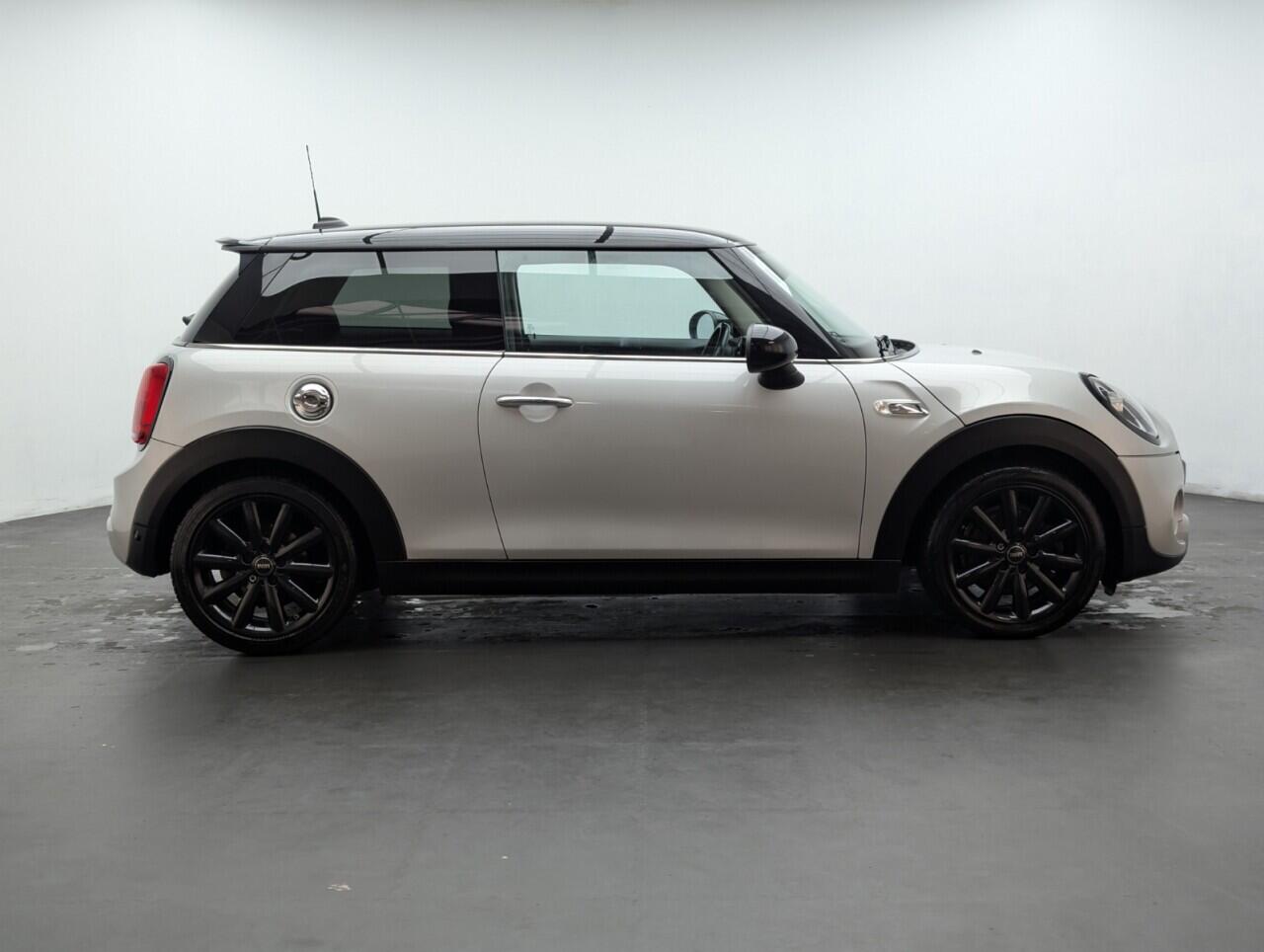 Used MINI Hatch 2018 for sale - 76424695: Photo 9