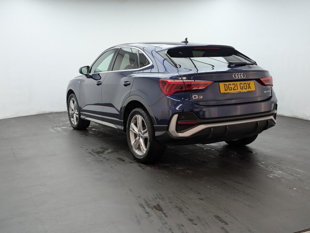 Used Audi Q3 2021 for sale - 76422966: Photo 6