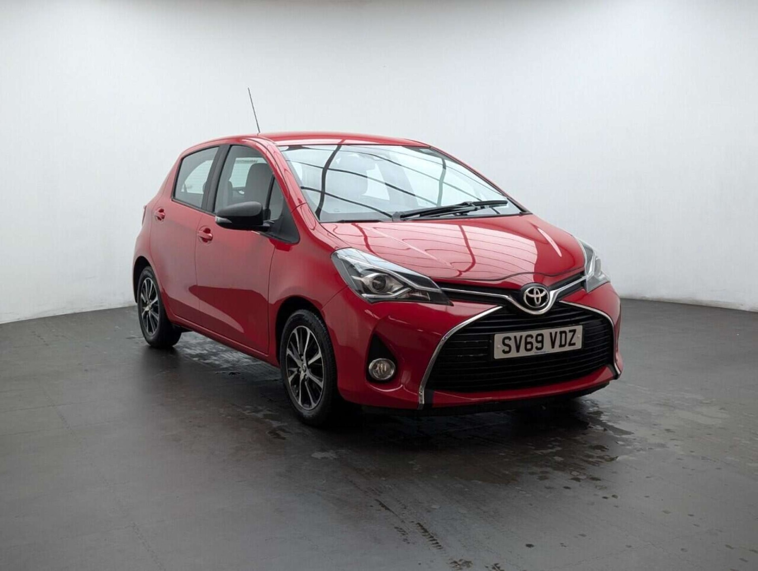 Used Toyota Yaris 2019 for sale - 77713738: Photo 2