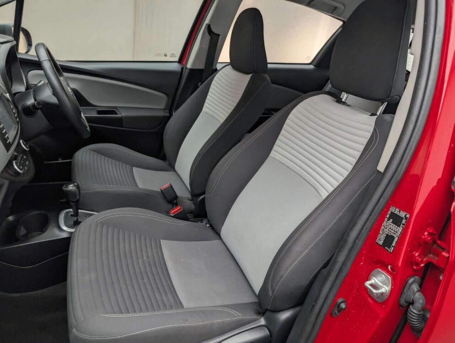 Used Toyota Yaris 2019 for sale - 77713738: Photo 27